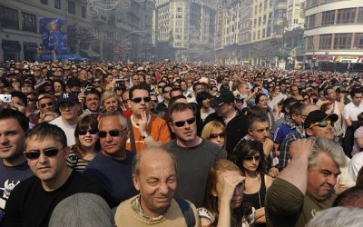 crowd-6544078_640