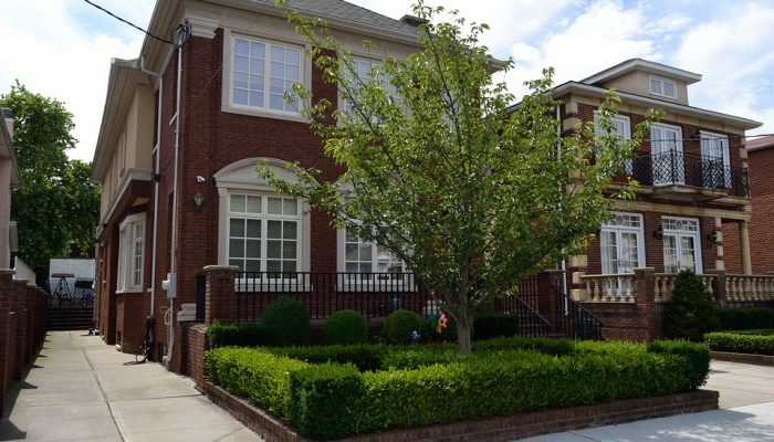 family-home-2727636_960_720