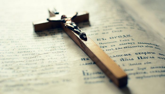 holy-cross-3306800_1920