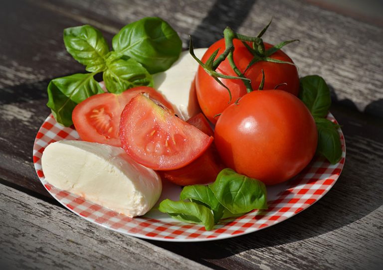 tomatoes-1580273_1920