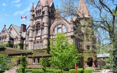 university-2435153_960_720