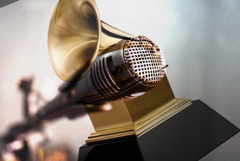microphone-6811210_1920