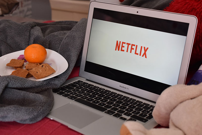 Netflix повысил стоимость подписки в США и Канаде