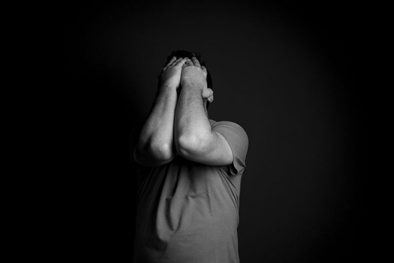 sadness-5520343_1920
