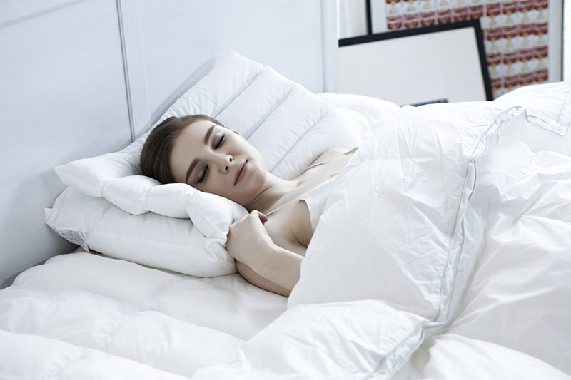 Этот способ поможет заснуть за одну минуту: простая техника для избавления от бессонницы