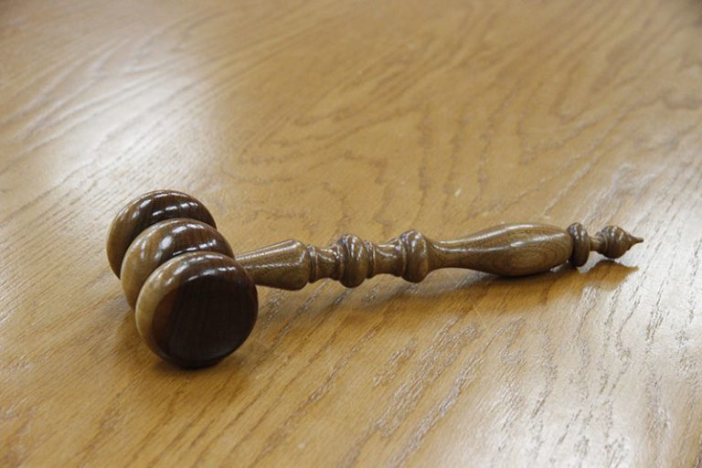 gavel-gde8af7c53_1920