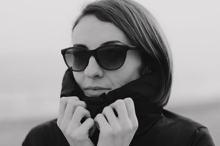 woman-gdf2b1bba0_1920