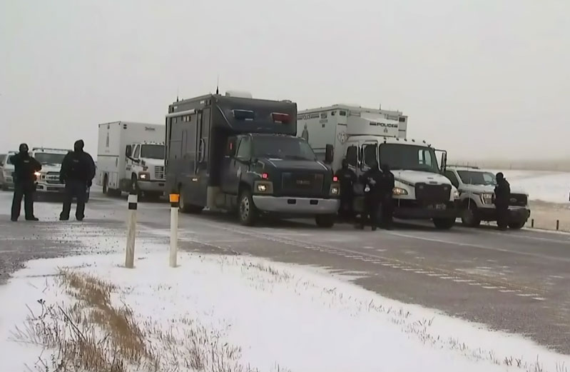 Компании-эвакуаторы Альберты отказываются помогать RCMP в снятии пограничной блокады