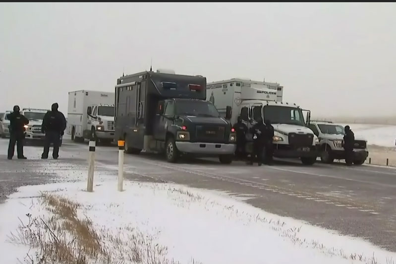 Компании-эвакуаторы Альберты отказываются помогать RCMP в снятии пограничной блокады