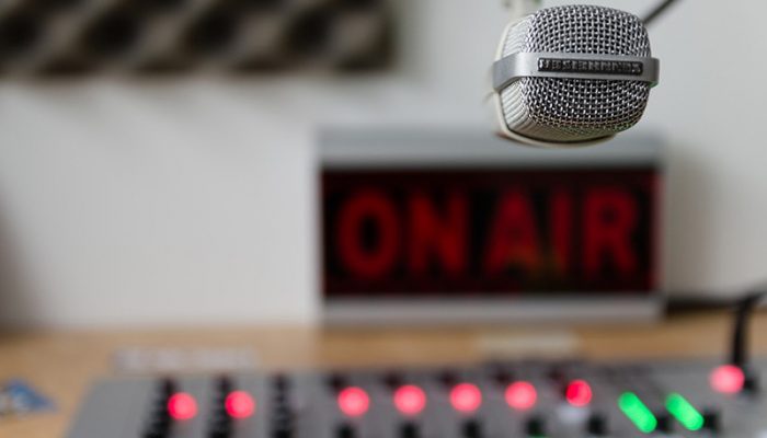 audio-3153963_960_720
