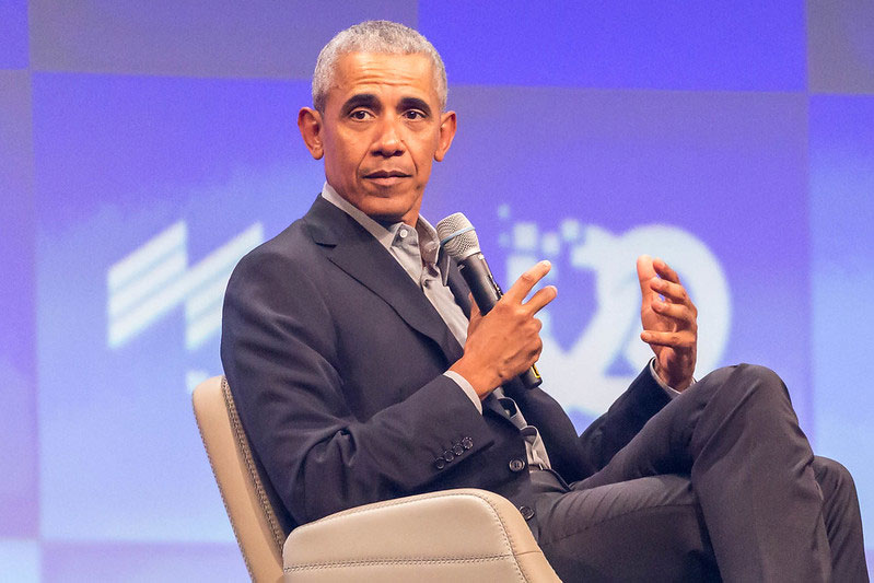 Барак Обама поддерживает контроль над Интернетом, чтобы справиться со «спросом на безумие»