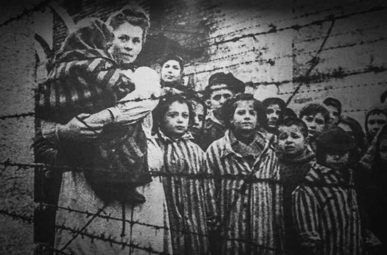 auschwitz-g9004309cb_1920