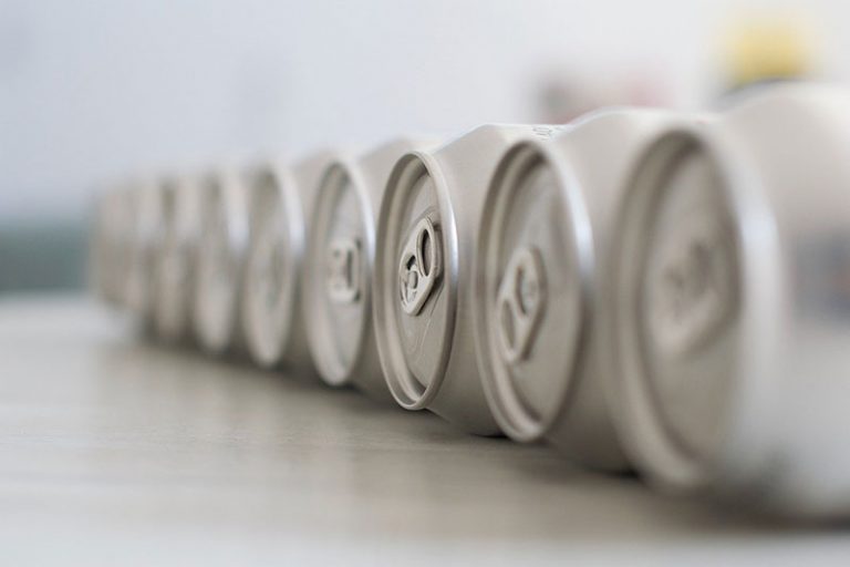 cans-g4bdc49434_1280