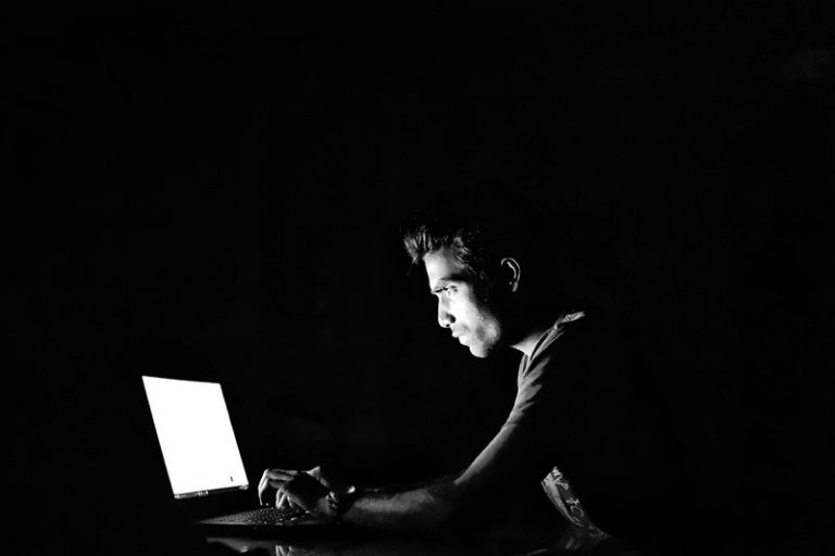 hacking-g3a99be084_1920