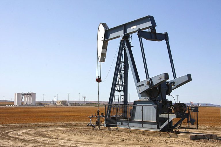 oil-g74bf721de_1920