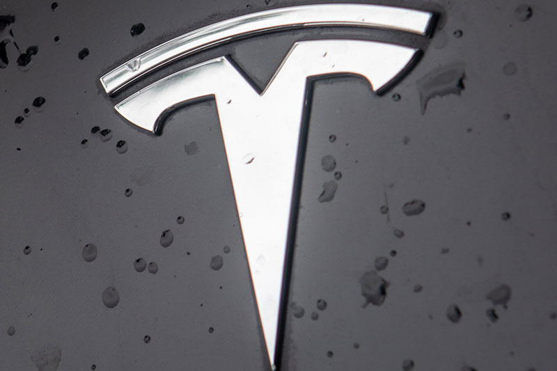 Tesla начнет выпускать роботов-гуманоидов Optimus уже в следующем году