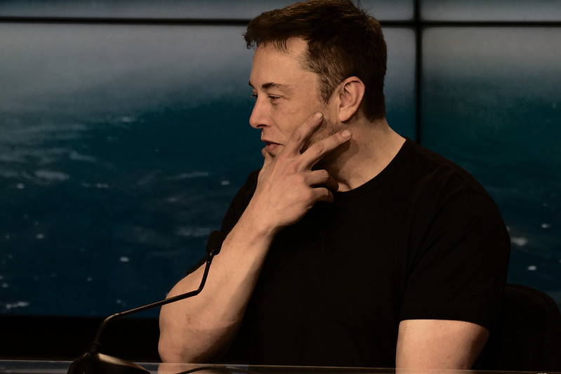 Insider рассказал о бывшей сотруднице SpaceX, которая обвинила Маска в домогательствах — тот назвал историю «вбросом» 