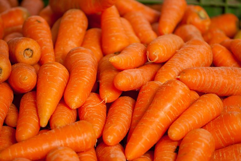carrots-g461dec737_1920