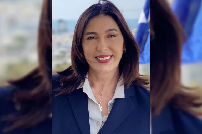Miri_Regev_02