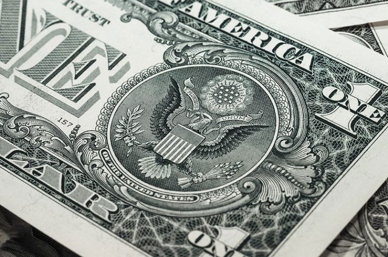 bank-notes-g517e5a03d_1920