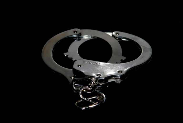 handcuff-g753c69406_1920