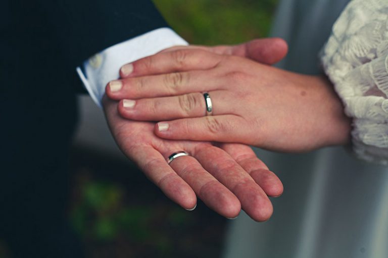hands-ged4c31c9a_1920