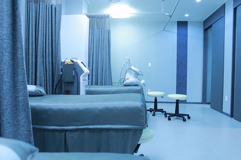 hospital-ward-g6cd2b0c61_1920