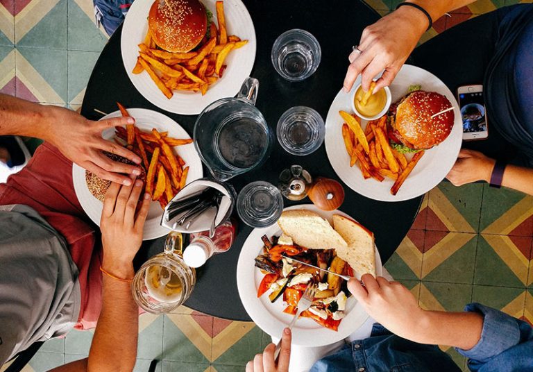 restaurant-2602736_1920