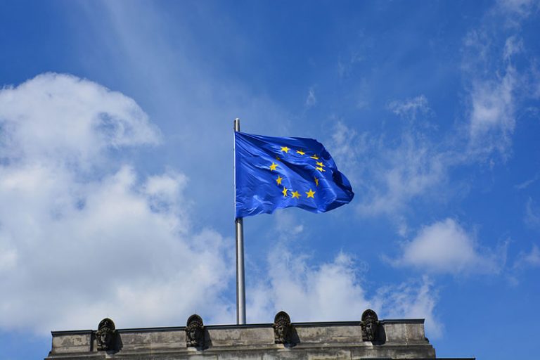 european-flag-g531e001bc_1920