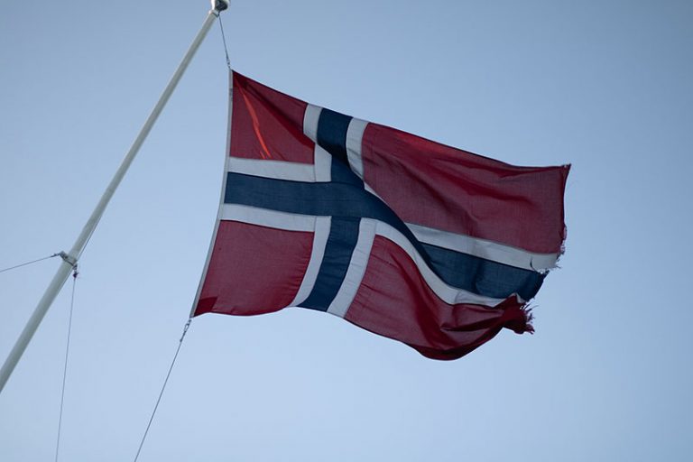 flag-g2453f61f9_1920