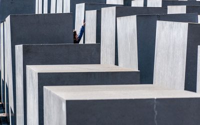 holocaust-memorial-g6977c11da_1920