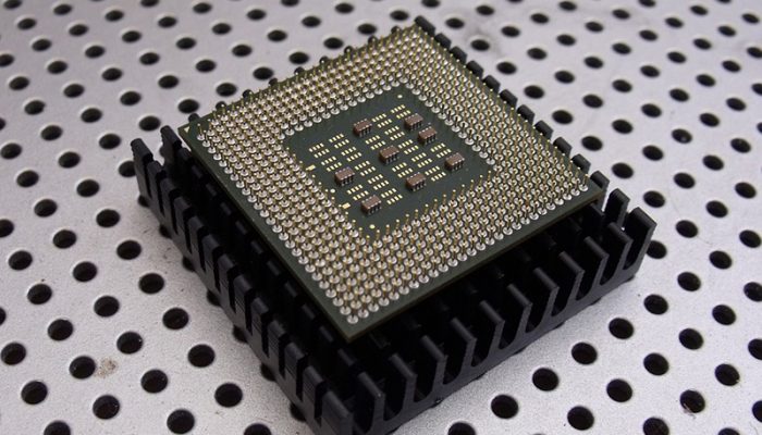 micro-chip-19980_960_720