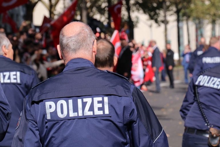 polizei-g4ac7959ef_1920
