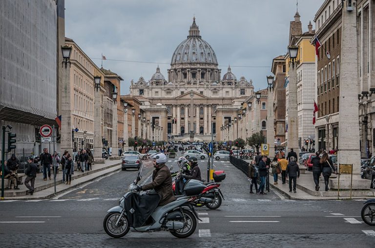 saint-peters-basilica-2040718_1920
