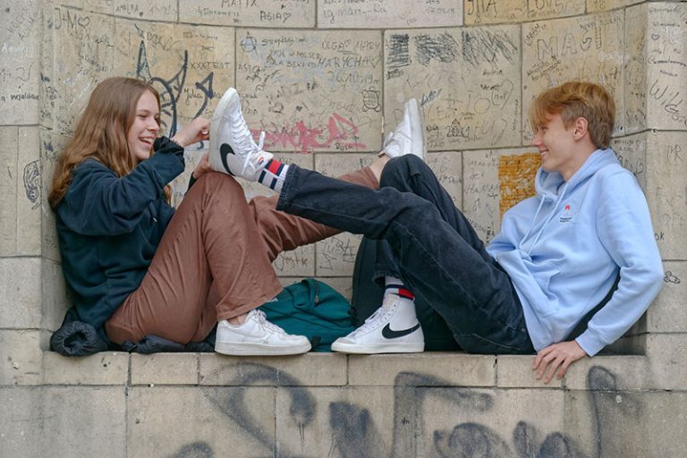 couple-g866702121_1920