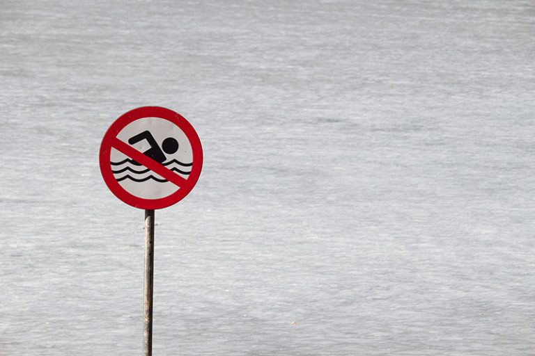 no-swimming-g3770569b1_1920