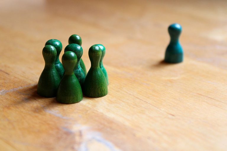 play-figures-g191c4ee66_1920