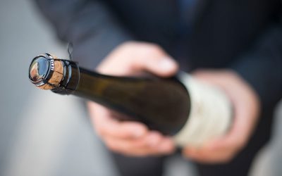 bottle-gb8cf31d4e_1920