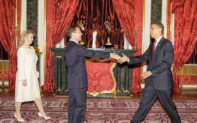 Dmitry_Medvedev_and_Barack_Obama_6_July-12