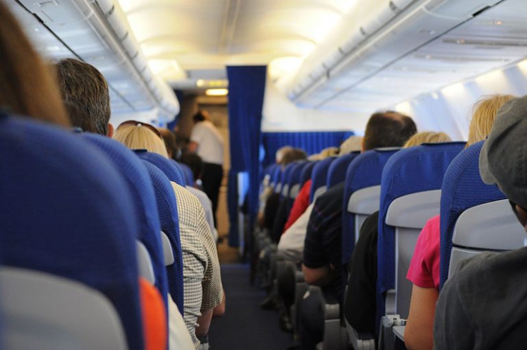 airplane-698539_1280