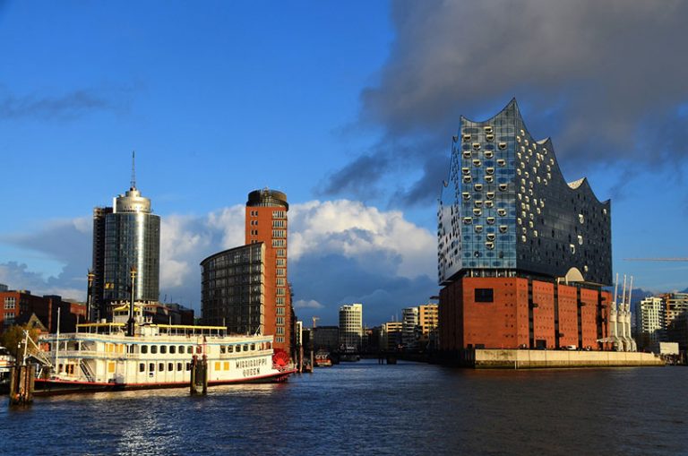 city-gef81e259a_1280