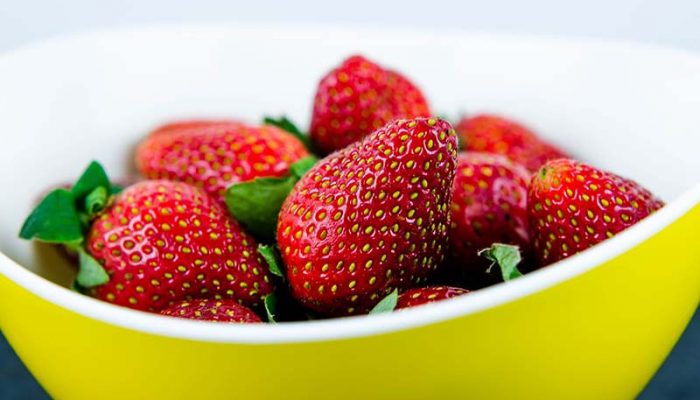strawberries-2502961_1280