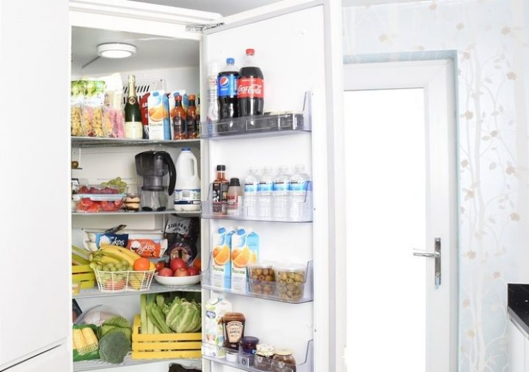 fridge-3475996_1280
