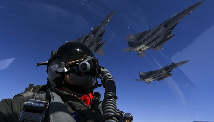f-15-2553831_1280