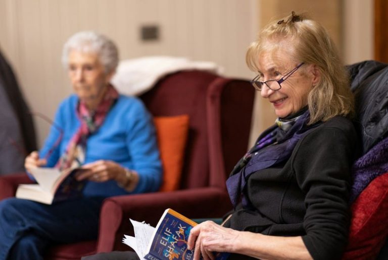 centre-for-ageing-better-IUFueyLiB2s-unsplash