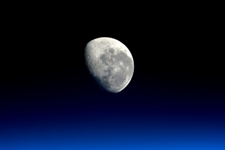 nasa-V4ZksNimxLk-unsplash