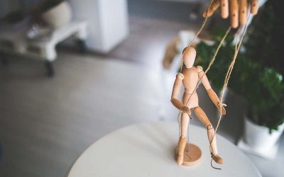 wooden-mannequin-791720_1280