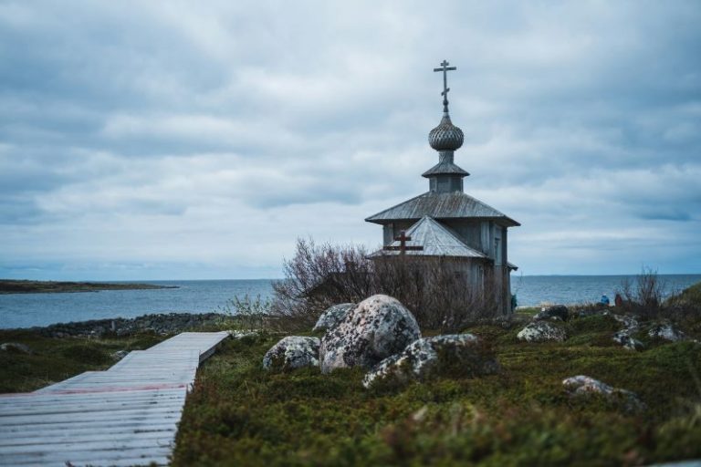 radik-sitdikov-uPx334kOgm0-unsplash