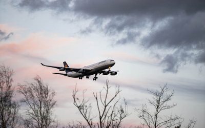 aircraft-4885805_1280