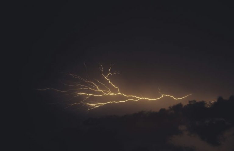 damon-lam-n8mPHmv0gYQ-unsplash